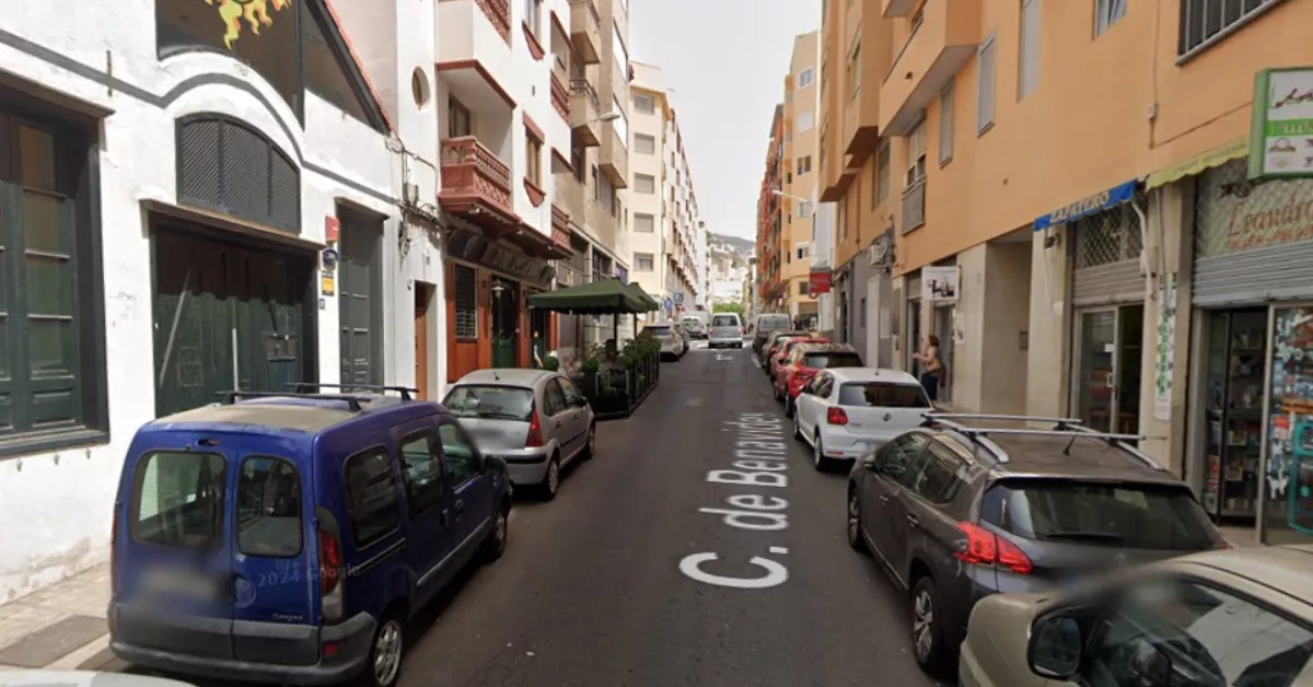 Calle Benavides en Santa Cruz de Tenerife. / GOOGLE 