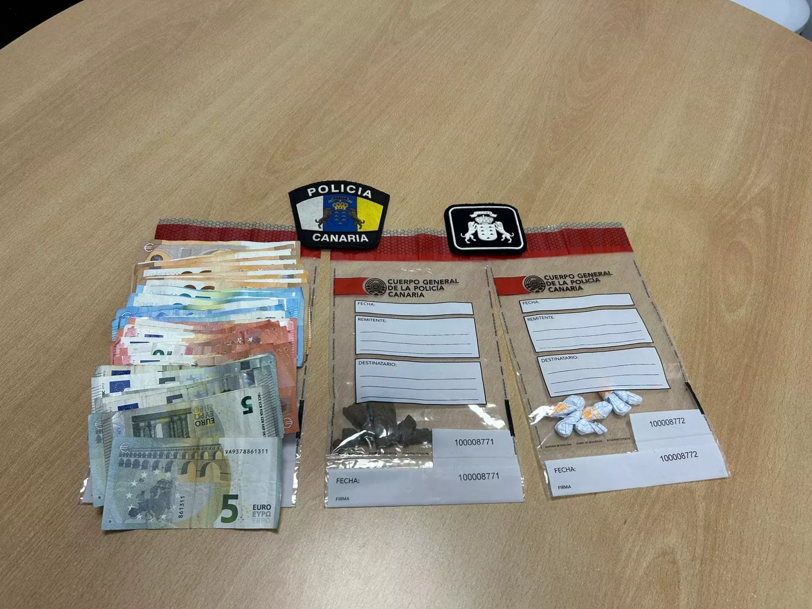 Material incautado al detenido por presunto delito a la salud pública./ CEDIDA