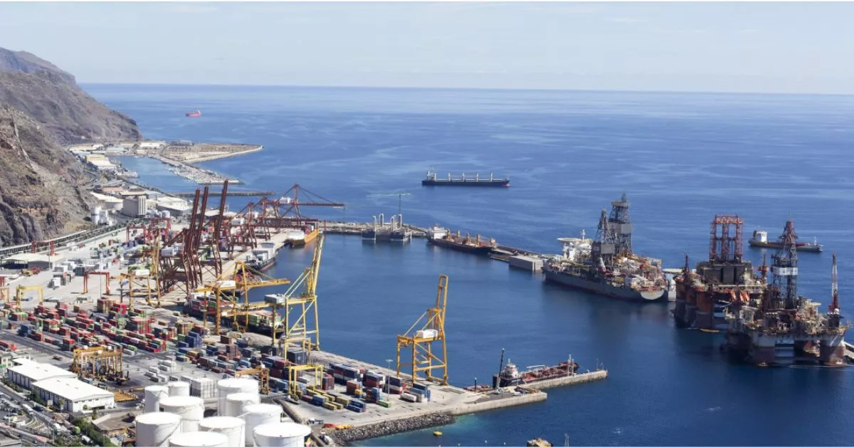 Instalaciones de Hidramar en el Puerto de Santa Cruz de Tenerife, donde se instalará el nuevo dique flotante. / AH