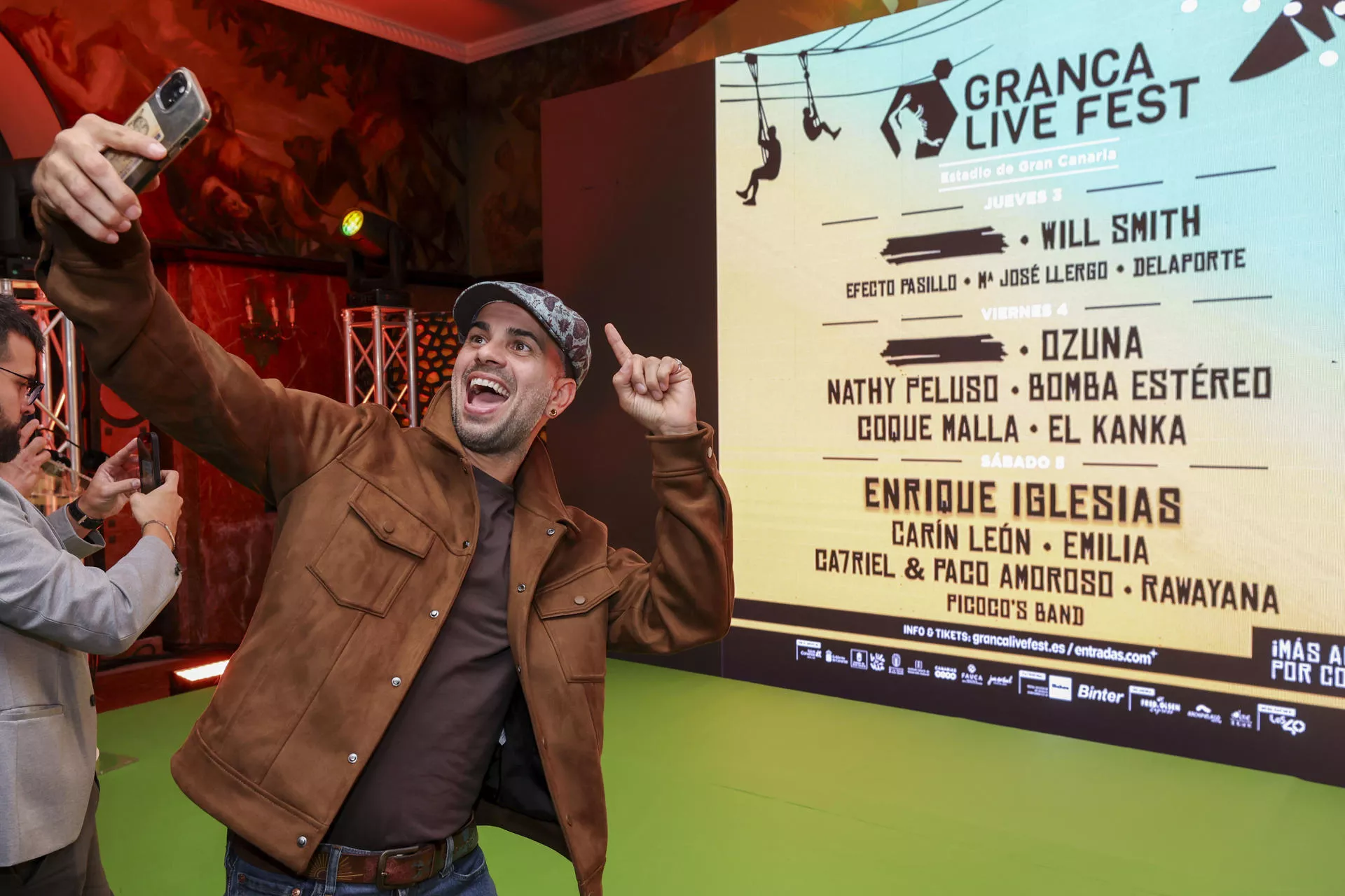 Granca Live Fest 2025 confirma a Enrique Iglesias, Ozuna y Will Smith. En la imagen, Iván Torres, vocalista de Efecto Pasillo. / ELVIRA URQUIJO A.-EFE