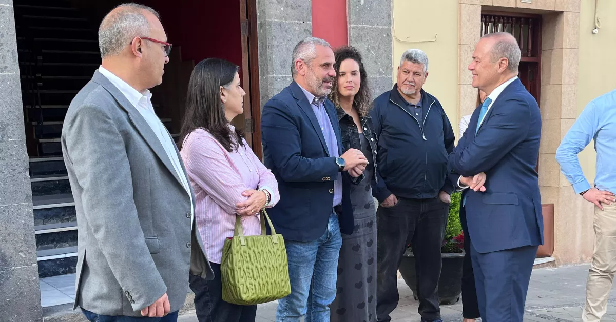 Augusto Hidalgo junto al alcalde de Guía / CABILDO DE GRAN CANARIA