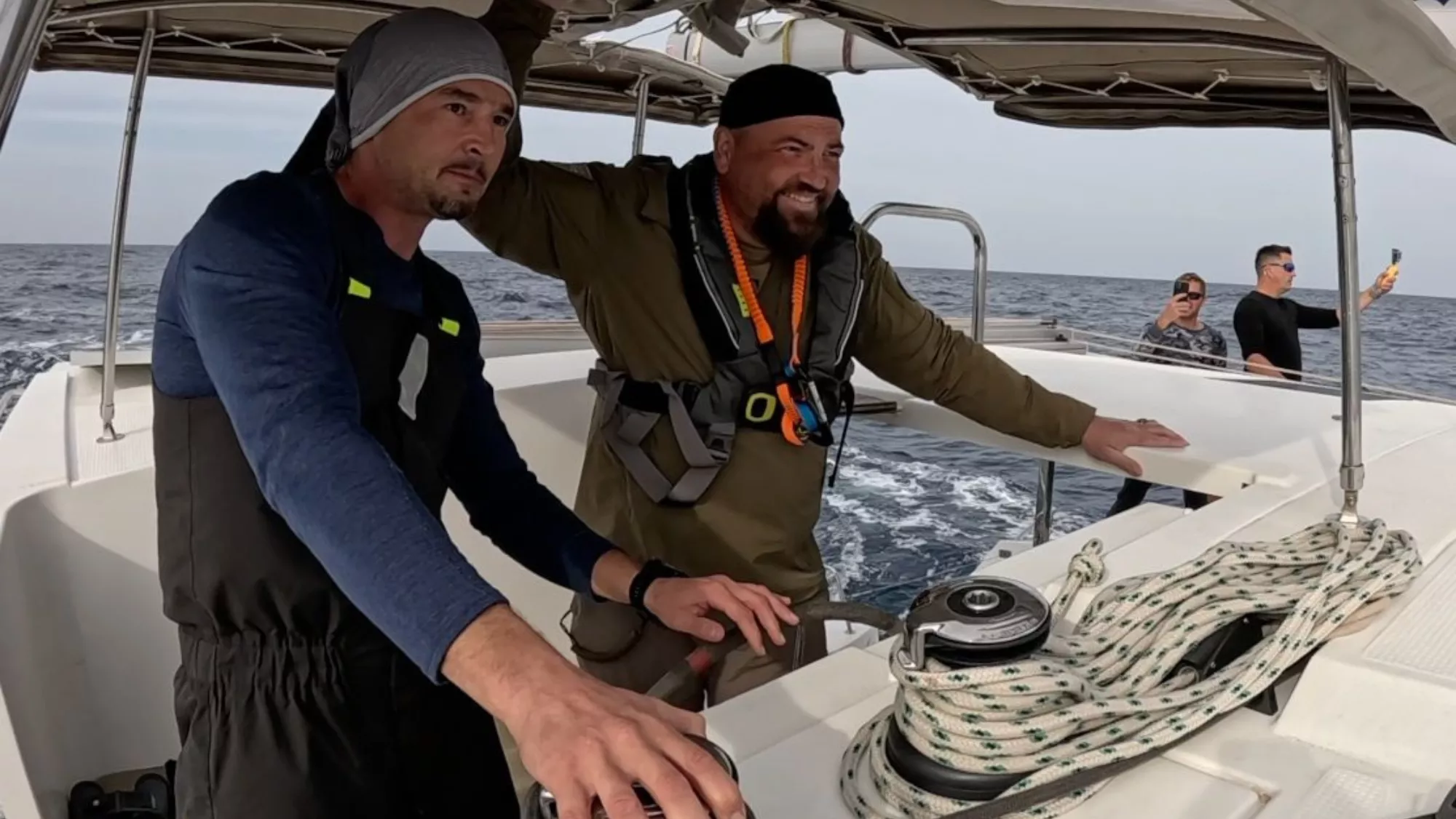 Dimitri Rezvoy e Ivan Gavrylko salieron en busca del barco tras el percance en alta mar y decidieron continuar con el trayecto hasta Barbados / AH