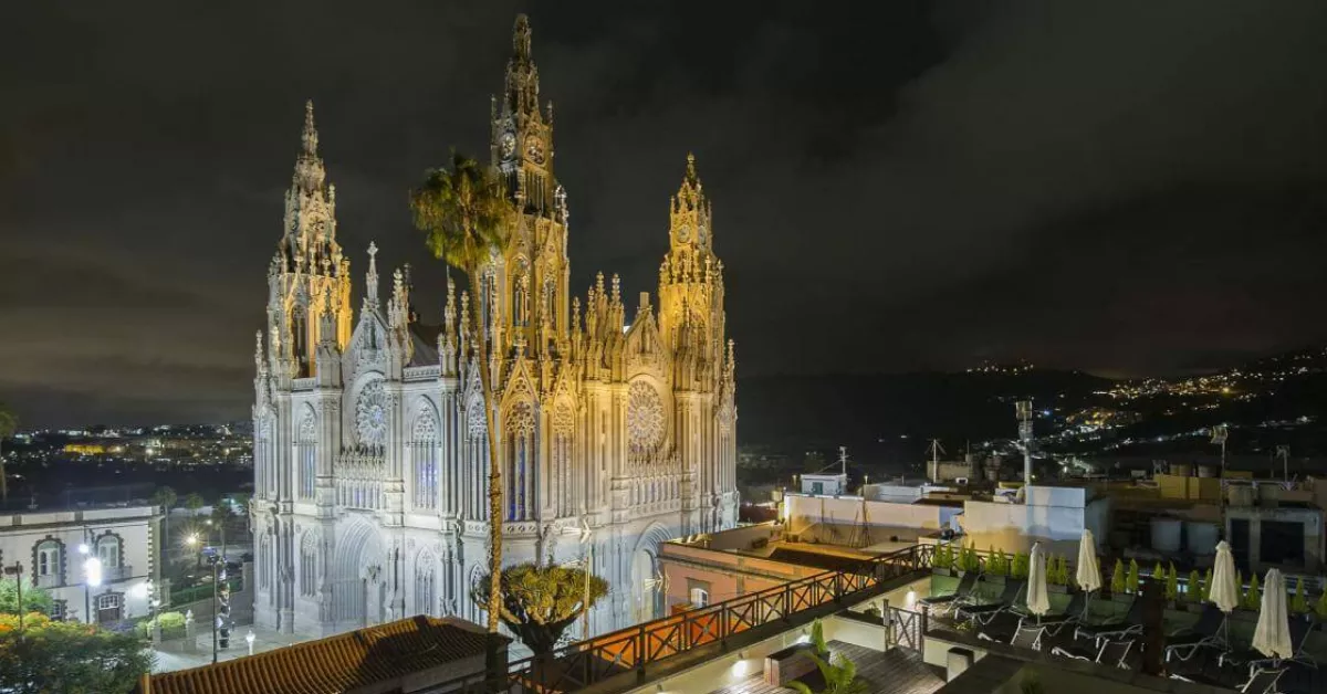 Catedral de Arucas / HOLA ISLAS CANARIAS