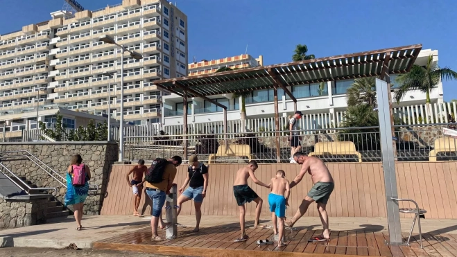 Accesos a la playa de El Cochino. / AH