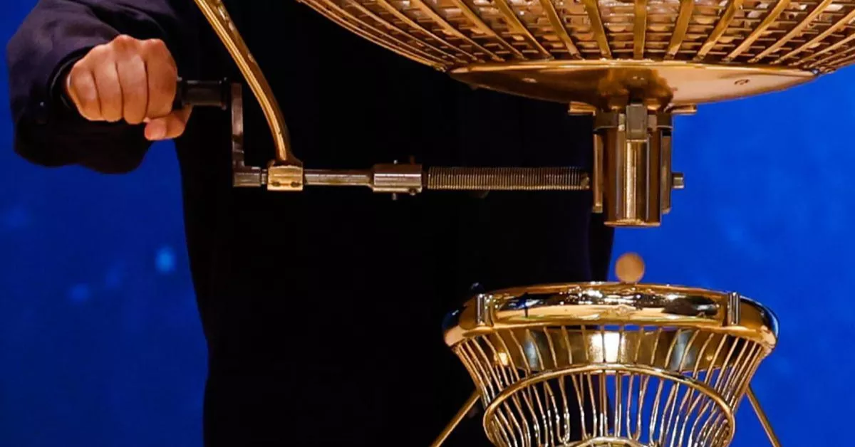 El cuarto de los quintos premios del Sorteo de Navidad ha sido para Las Palmas de Gran Canaria en Canarias / EFE