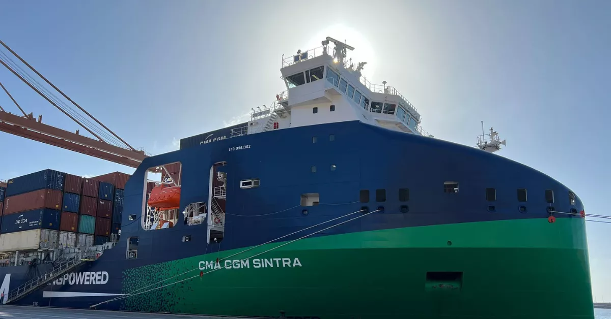 El buque portacontenedores 'CMA CGM Sintra' en el puerto de Santa Cruz de Tenerife por primera vez./ CEDIDA
