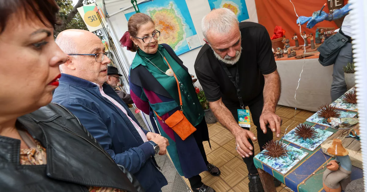 Feria de Artesanía de San Telmo / EFE - ELVIRA URQUIJO A.