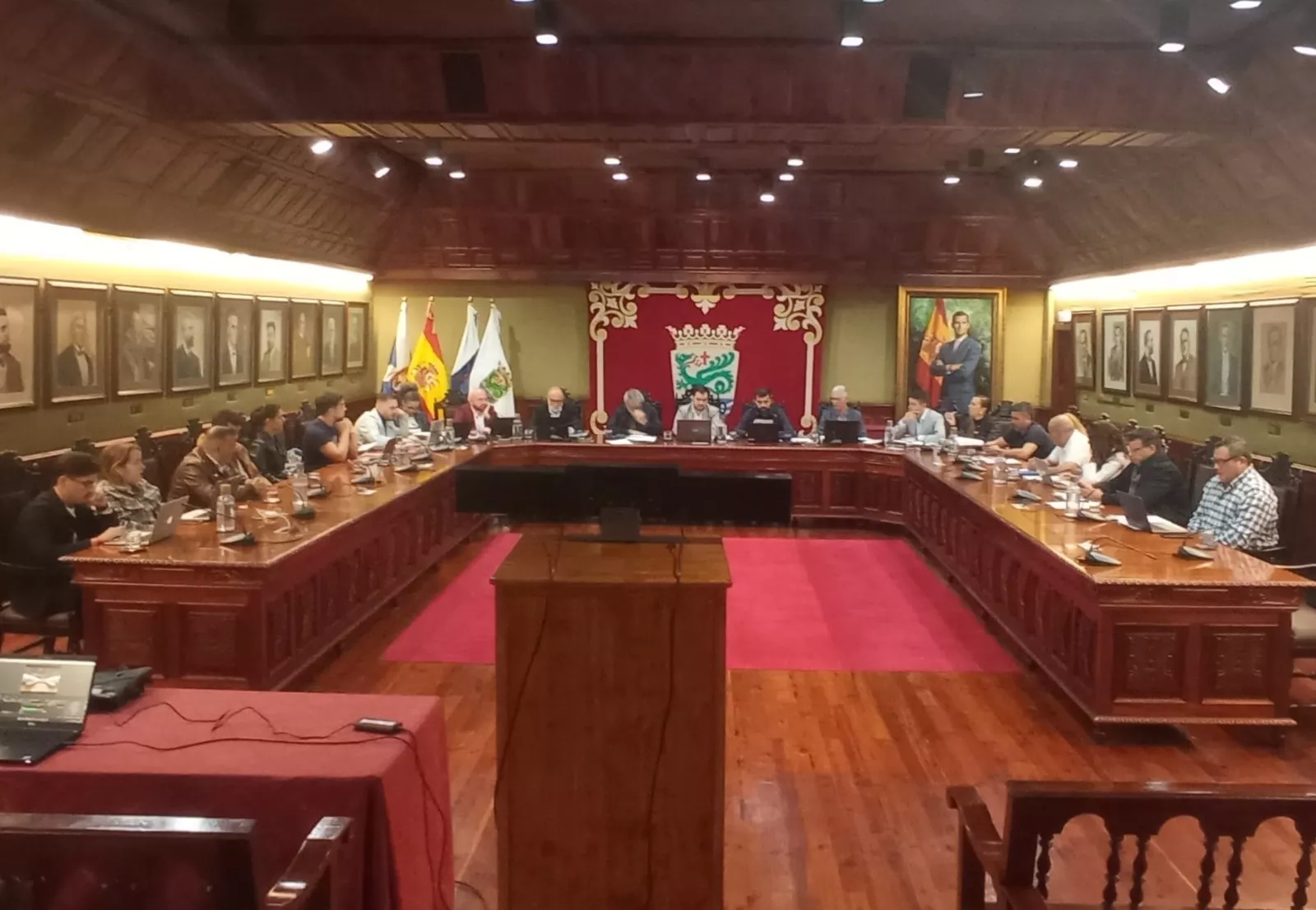 Pleno extraordinario en el Ayuntamiento de El Puerto de la Cruz / CEDIDA