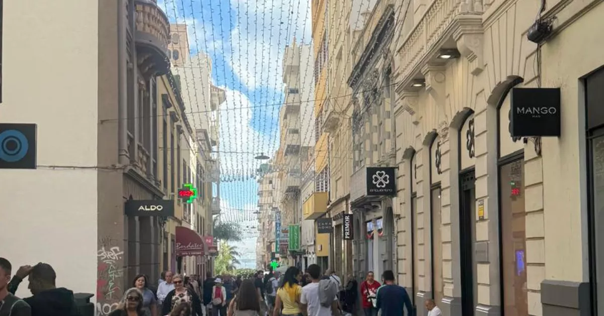Calle del Castillo durante el comienzo de las rebajas tras los Reyes. / ATLÁNTICO HOY 