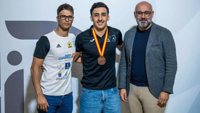 Aridany Romero recibe Giovanni Suárez / IID Aridany Romero recibe Giovanni Suárez / IID