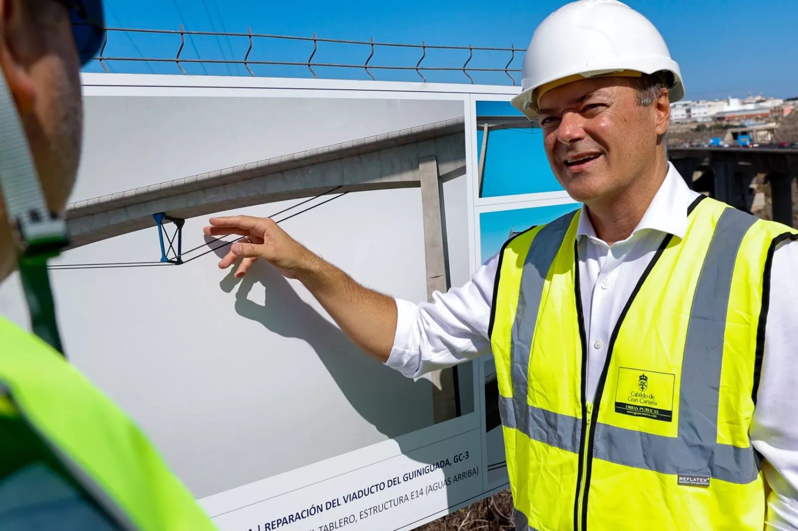 Augusto Hidalgo en una visita a las obras del viaducto de Guiniguada./ CEDIDA