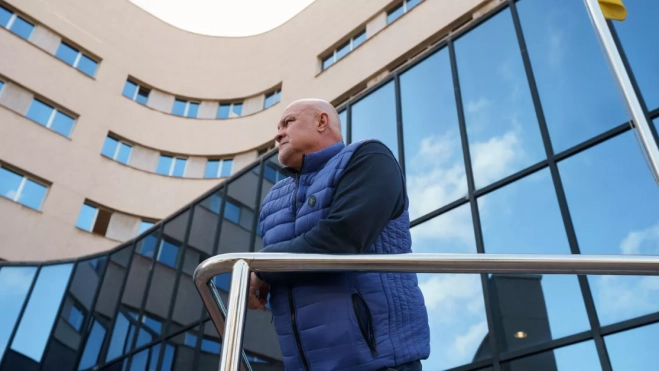 El intermediario Marcos Antonio Navarro Tacoronte abandona el Palacio de Justicia de Santa Cruz de Tenerife / EFE - RAMÓN DE LA ROCHA El intermediario Marcos Antonio Navarro Tacoronte abandona el Palacio de Justicia de Santa Cruz de Tenerife / EFE - RAMÓN DE LA ROCHA