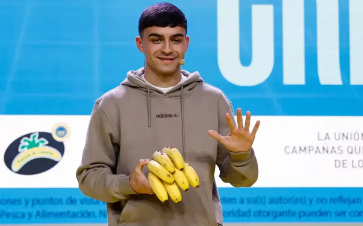 Pedri, una de las apuestas decididas de Plátano de Canarias por el patrocinio deportivo. / RODRIGO JIMÉNEZ-EFE