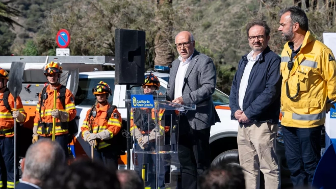El presidente del Cabildo, Antonio Morales; y Raúl García Brink, consejero de Medioambiente / CABILDO DE GRAN CANARIA
