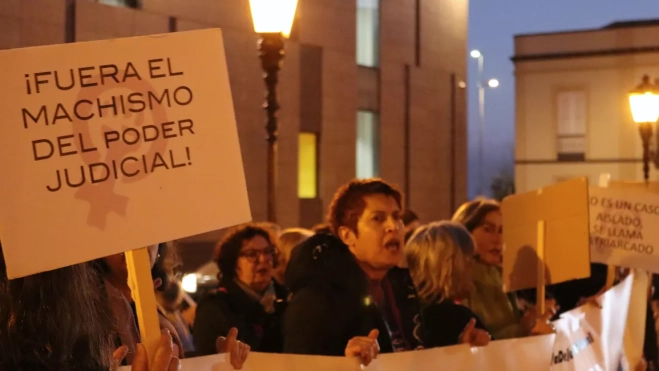 Manifestación a favor de Juana Rivas en Tenerife.AINOHA CRUZ AH (1) Manifestación a favor de Juana Rivas en Tenerife.AINOHA CRUZ AH (1)