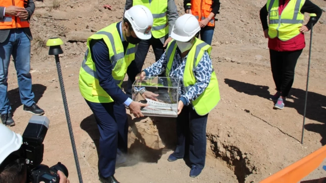 Augusto Hidalgo durante la colocación de la primera piedra en el pabellón / AH 