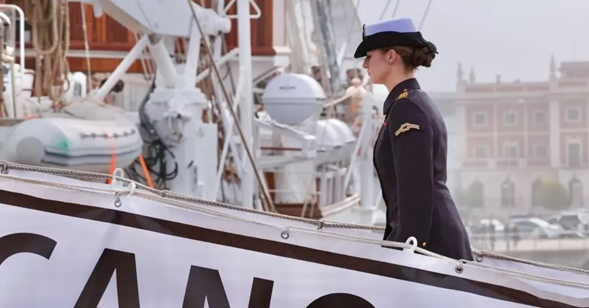 Imagen de la princesa Leonor de Asturias a bordo del buque Juan Sebastián Elcano / EFE