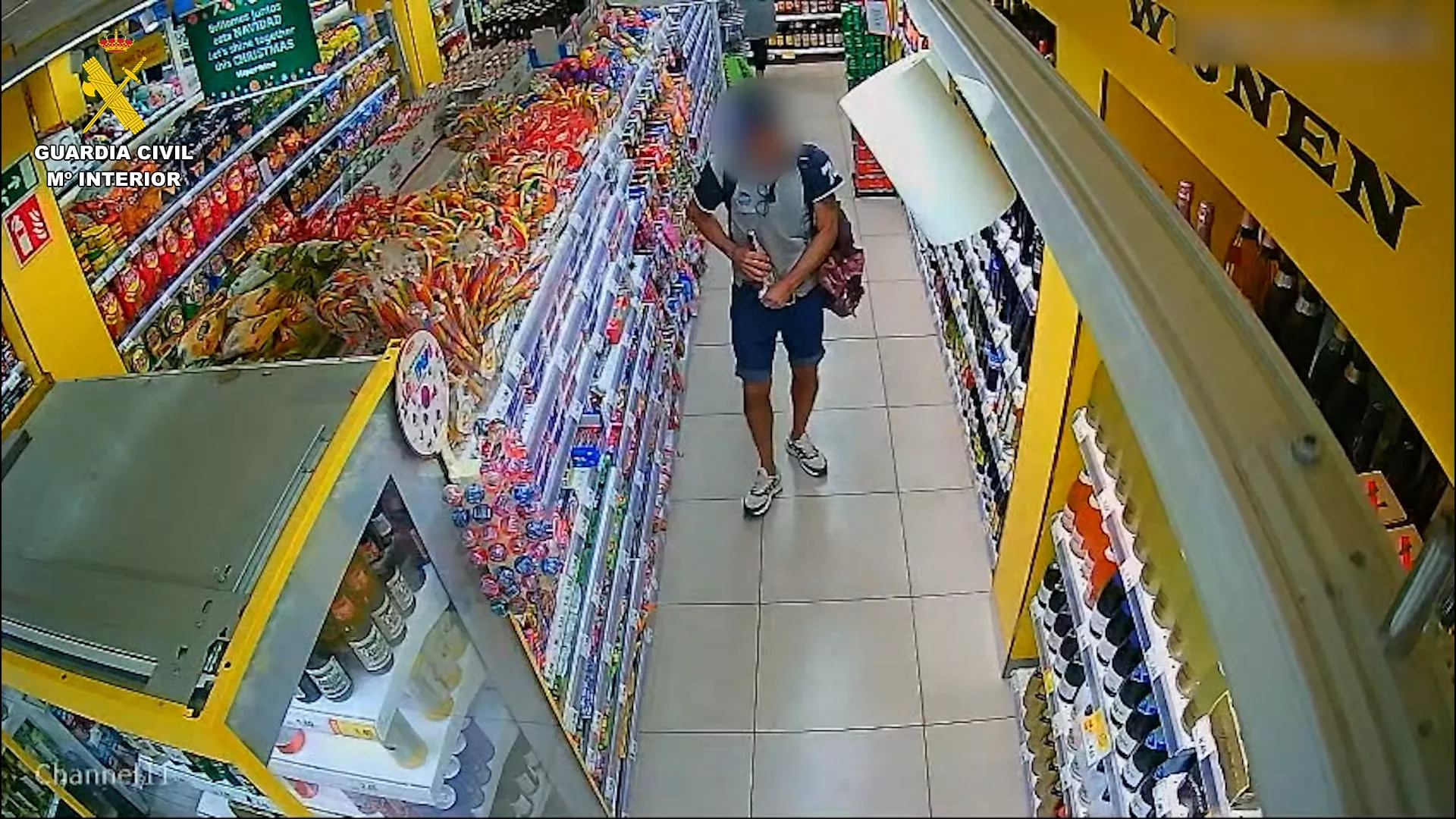 Ladrón detenido en Morro jable (Fuerteventura) por decenas de hurtos./ GUARDIA CIVIL