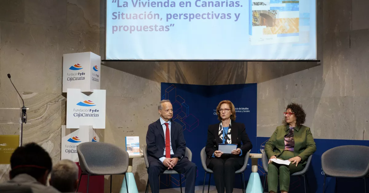 Presentación del libro "La vivienda en Canarias. Situación, perspectivas y propuestas" / EFE