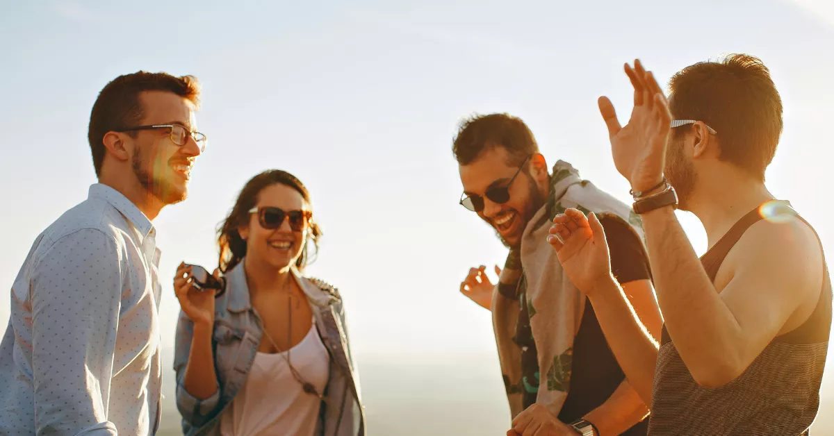 Imagen de un grupo de amigos / PEXELS