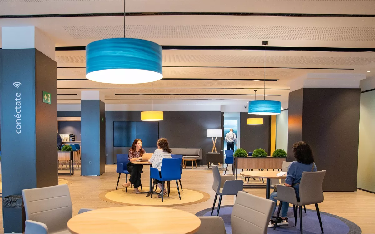 CaixaBank concede más de 483 millones en hipotecas durante 2024 en Canarias, un 47% más que en 2023. / AH