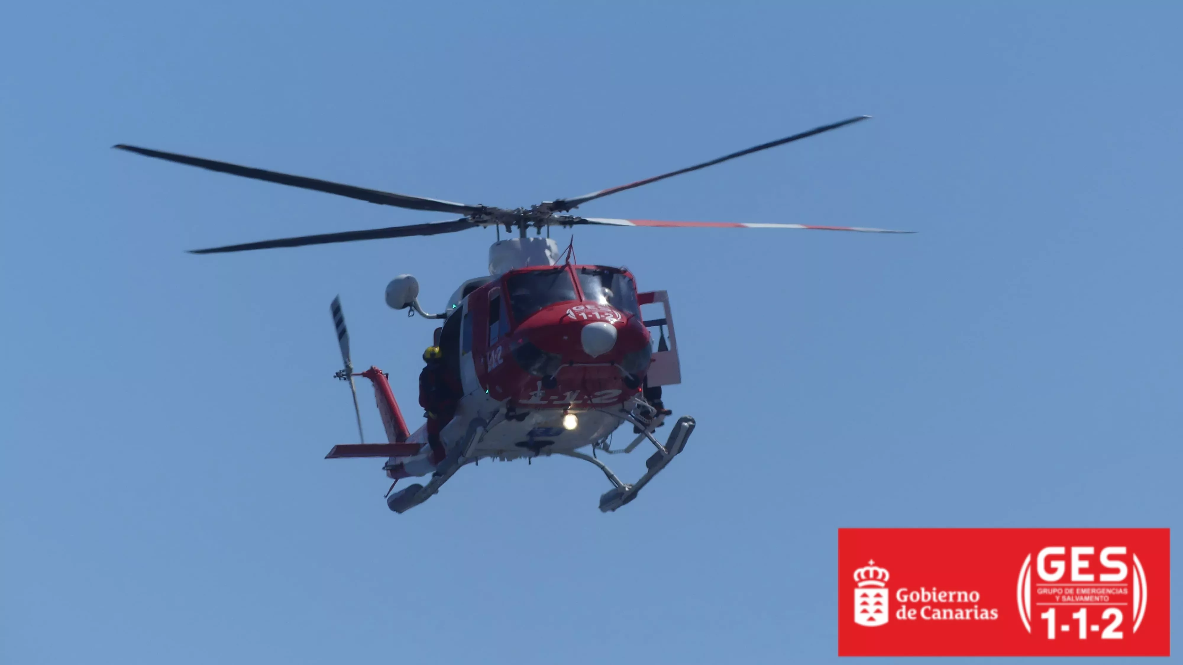 Helicóptero de rescate del GES como el que actuó en el accidente. / GOBIERNO DE CANARIAS