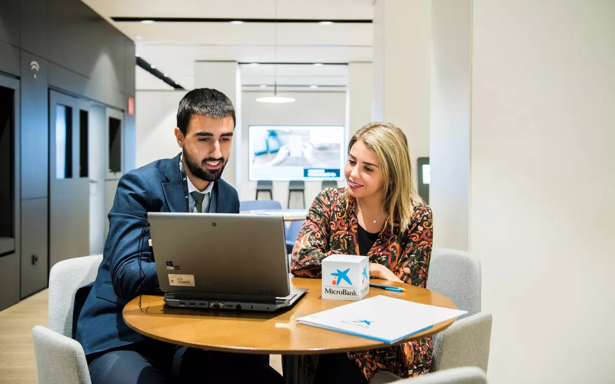 MicroBank otorga 126,6 millones de euros en financiación con impacto social en Canarias en 2024, un 42,8% más. / AH