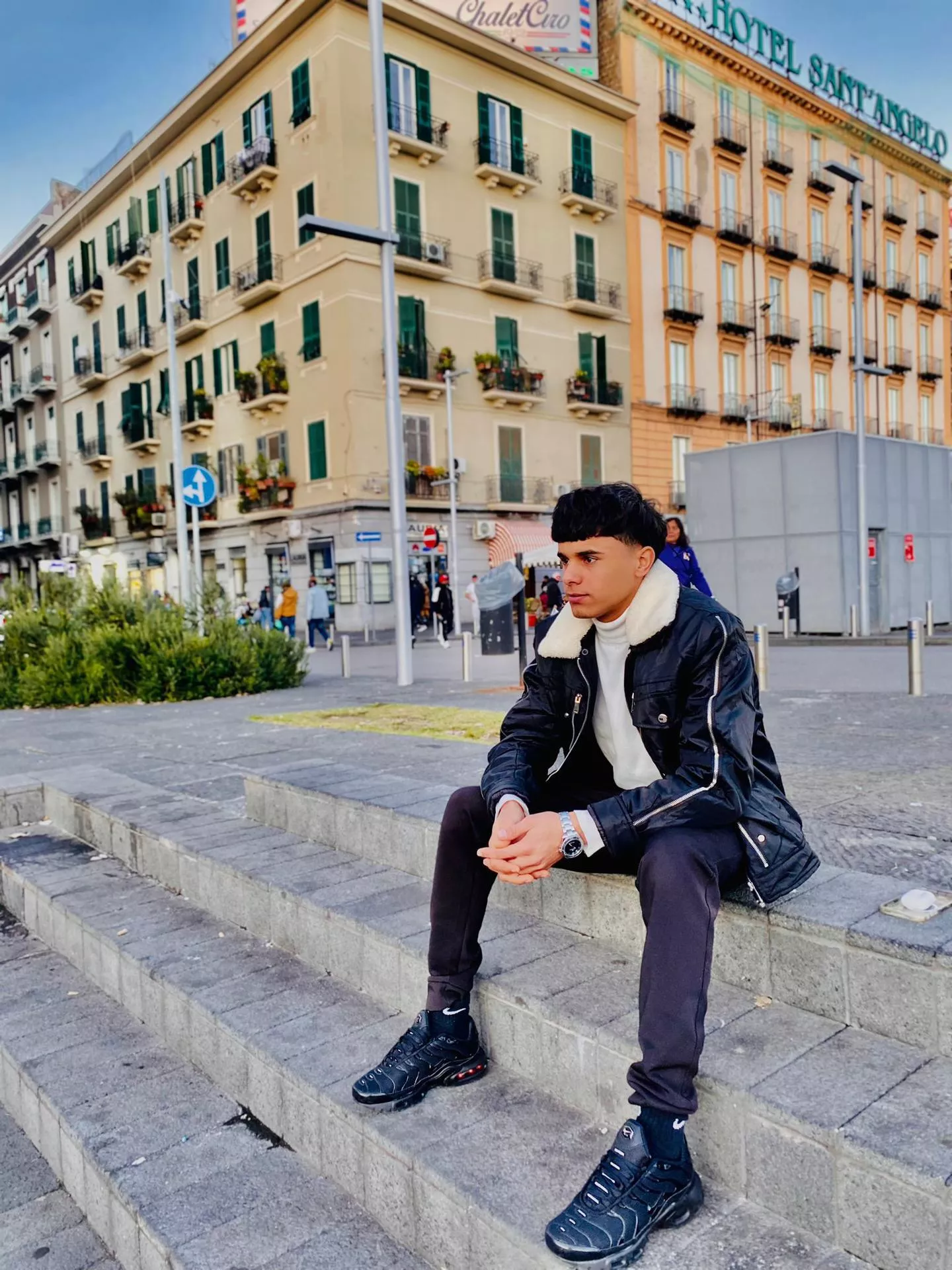 Imagen actual de Ayoub tomada en Nápoles (Italia) y facilitada a EFE por el protagonista de la historia./ AYOUB