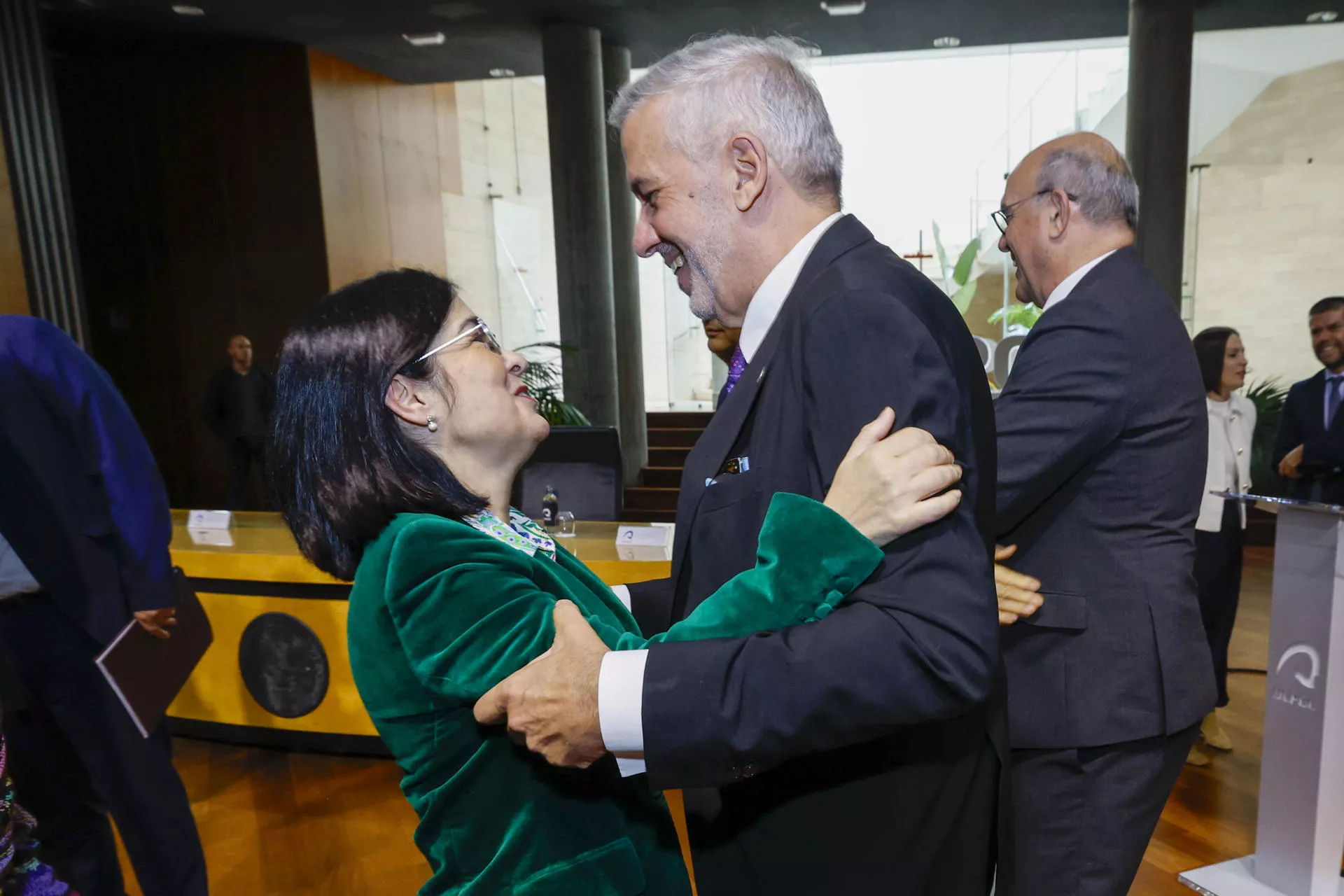 Lluís Serra renueva como rector de la ULPGC con la financiación y la innovación como prioridades. / ELVIRA URQUIJO A-EFE Lluís Serra renueva como rector de la ULPGC con la financiación y la innovación como prioridades. / ELVIRA URQUIJO A-EFE