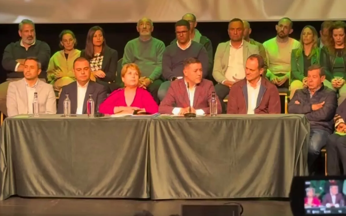 El BNR de Teodoro Sosa inicia la demolición de Nueva Canarias. / BNR