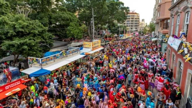 Puestos del Carnaval de Santa Cruz de Tenerife durante las fiestas. / AYUNTAMIENTO DE SANTA CRUZ DE TENERIFE