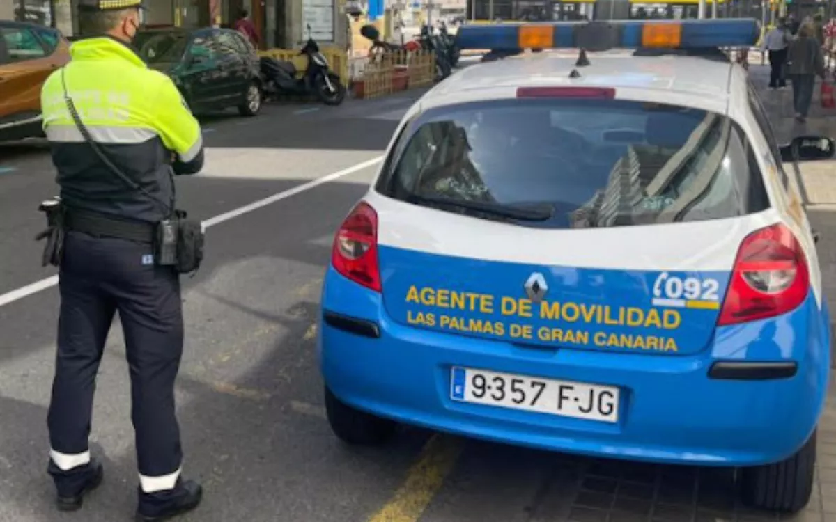 El Ayuntamiento de Las Palmas acepta la condena y abonará 179.000 euros a una agente de movilidad. / AH