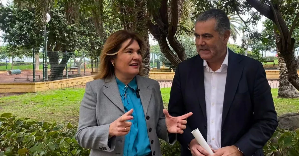 La portavoz del PP en el Ayuntamiento de Las Palmas de Gran Canaria, Jimena Delgado, junto al concejal popular Ignacio Guerra / ATLÁNTICO HOY