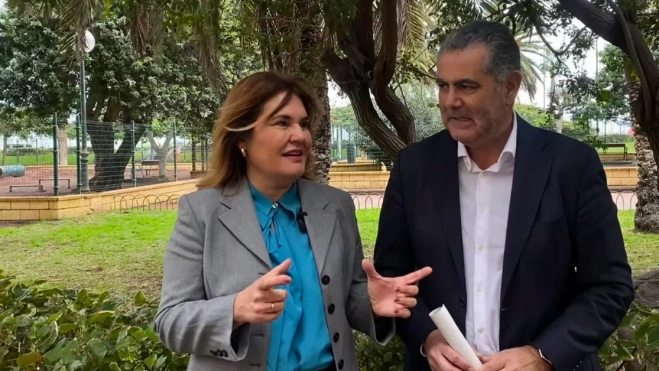 La portavoz del PP en el Ayuntamiento de Las Palmas de Gran Canaria, Jimena Delgado, junto al concejal popular Ignacio Guerra / ATLÁNTICO HOY La portavoz del PP en el Ayuntamiento de Las Palmas de Gran Canaria, Jimena Delgado, junto al concejal popular Ignacio Guerra / ATLÁNTICO HOY