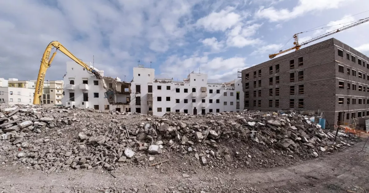 Viviendas en construcción en Canarias. / EFE