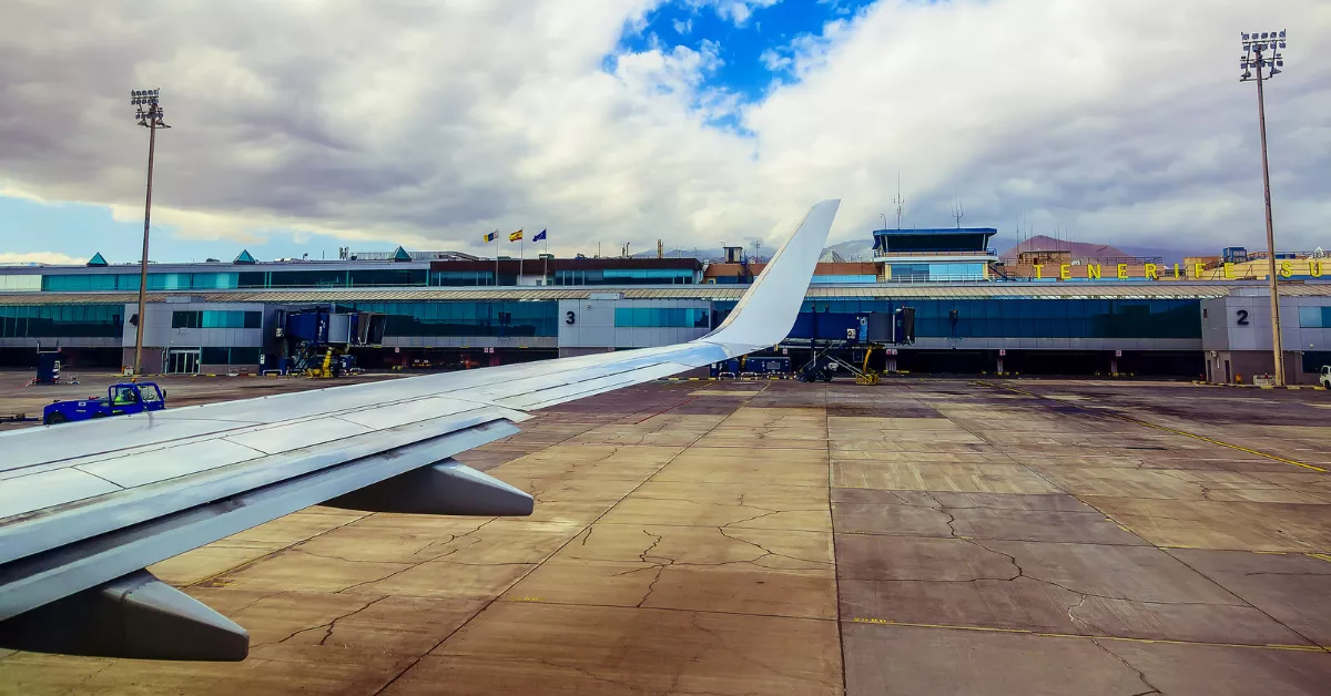 El Aeropuerto Tenerife Sur, uno de los aeropuertos canarios que recibirán una inversión en el próximo DORA. / IMAGEN DE LA RED