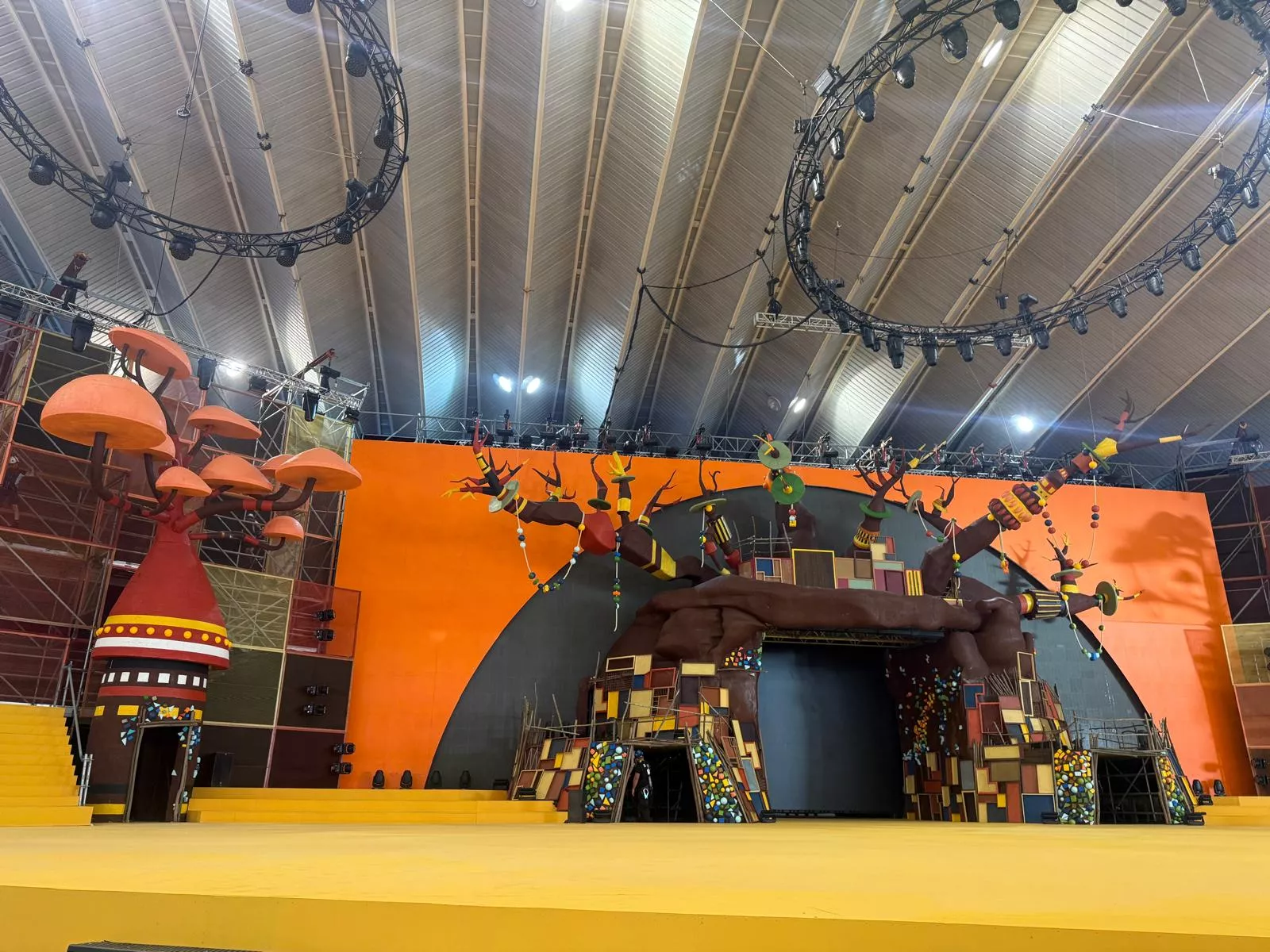 Imagen del escenario del Carnaval de Santa Cruz de Tenerife. / ALBA MARICHAL - ATLÁNTICO HOY