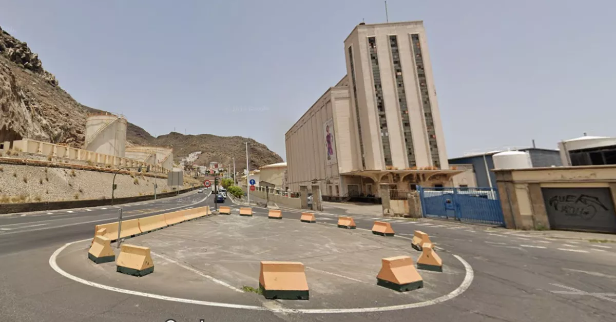 Imagen del silo de grano abandonado en Santa Cruz de Tenerife / GOOGLE MAPS