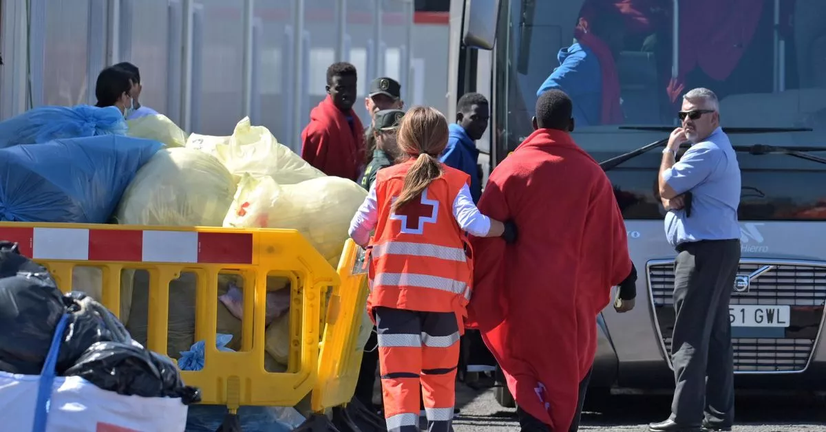 Llegada de inmigrantes a La Restinga, en El Hierro. /EFE