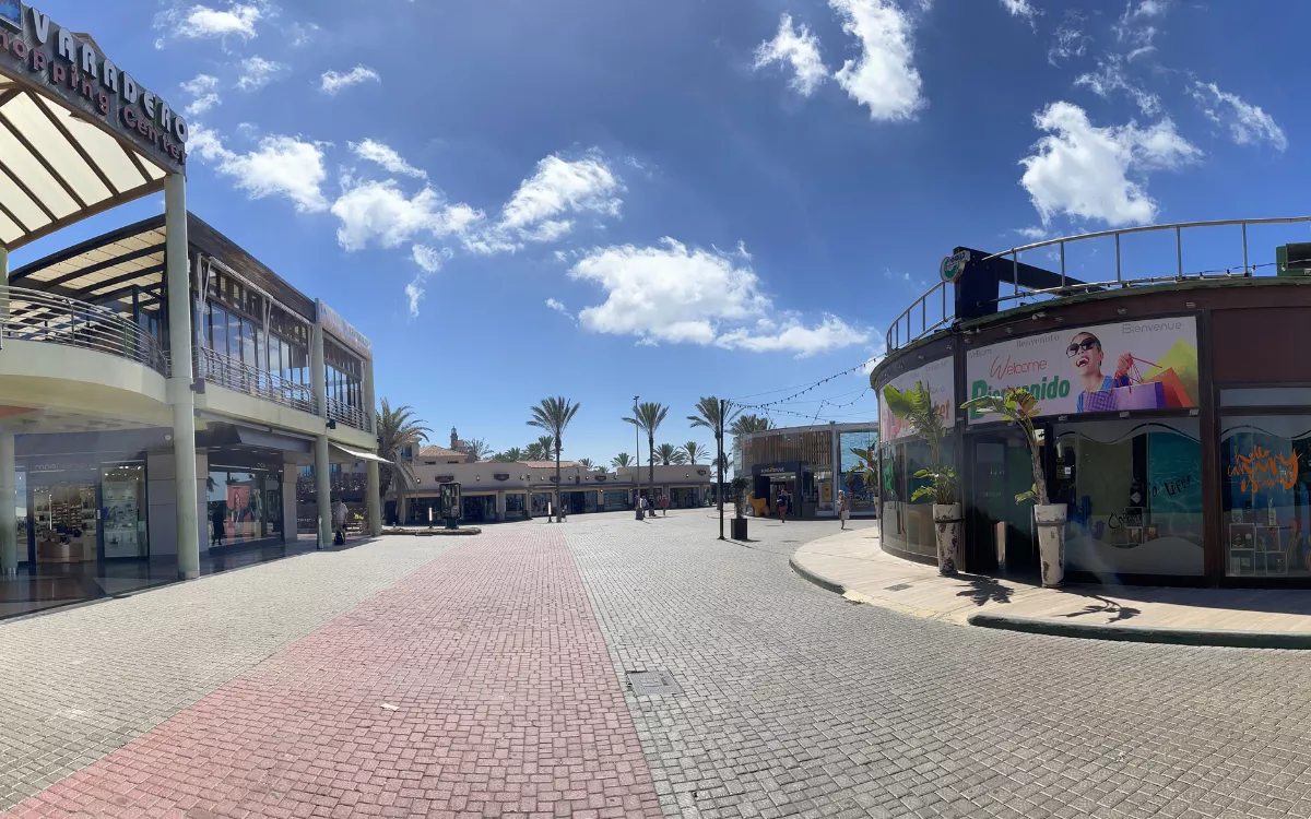 Acusan al Ayuntamiento de San Bartolomé de Tirajana de favorecer a ciertos negocios en Meloneras. / AH