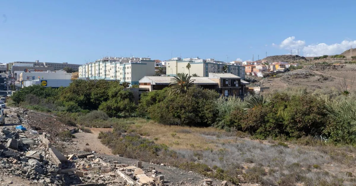 Barranco de San Fernando de Maspalomas, en Bellavista, uno de los lugares en los que el detenido tiró los restos de su mujer. EFE/ Quique Curbelo
