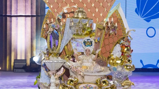 Ainhoa Zurita Ortega, reina del Trono infantil del Carnaval de Las Palmas de Gran Canaria / AYUNTAMIENTO DE LAS PALMAS DE GRAN CANARIA