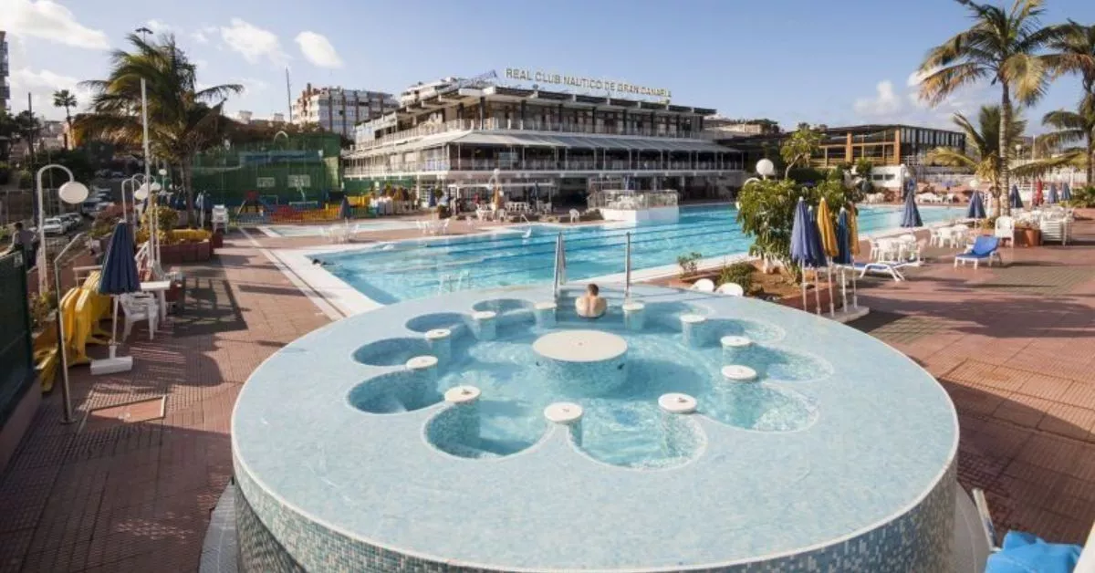 Instalaciones del Real Club Náutico de Gran Canaria en Las Alcaravaneras, una parcela que pertenece al puerto y que la entidad privada quiere comprar a la Autoridad Portuaria de Las Palmas. / AH