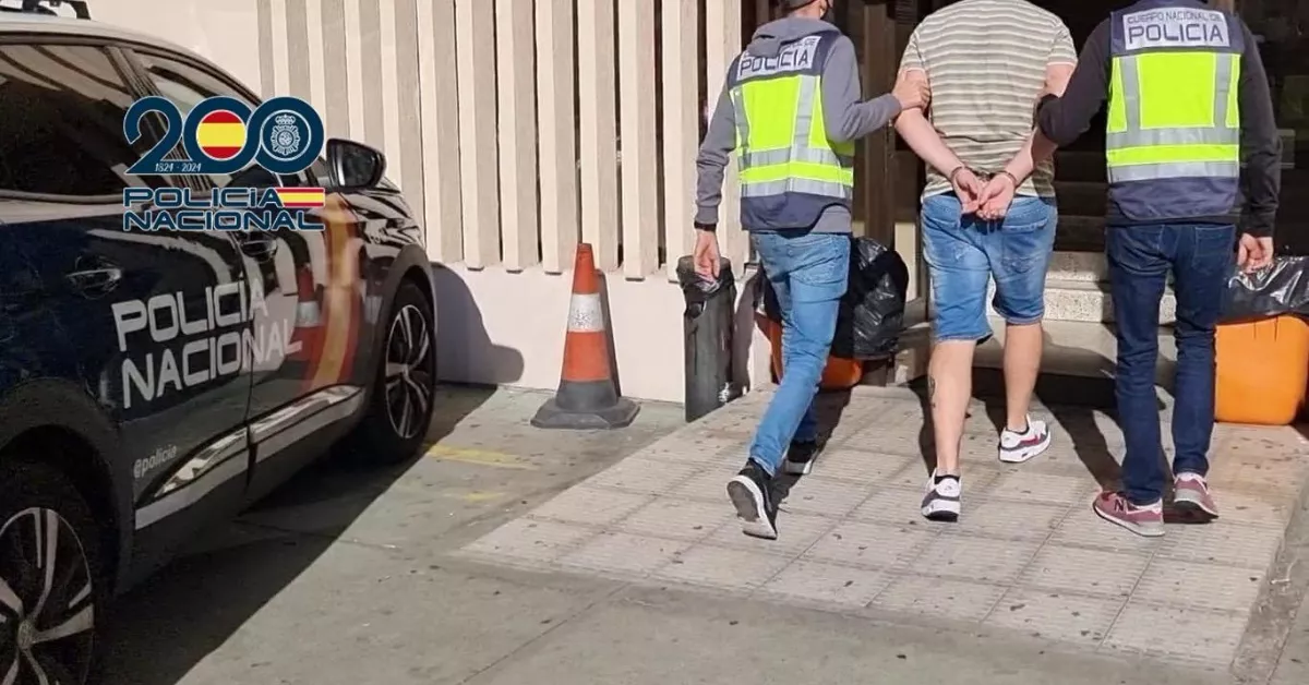 La Policía Nacional detiene a dos extranjeros huidos de la justicia en La Palma./ CEDIDA