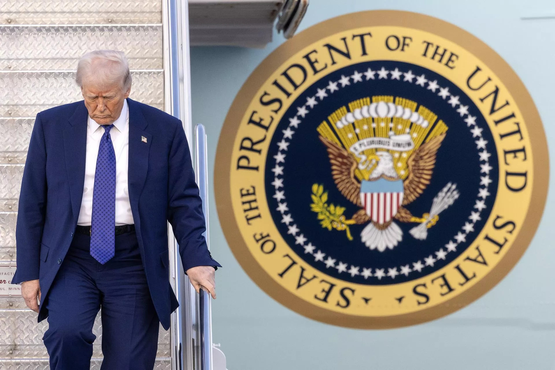 Con la cuchara que coges, con esa comerás. / CRISTOBAL HERRERA-ULASHKEVICH-EFE