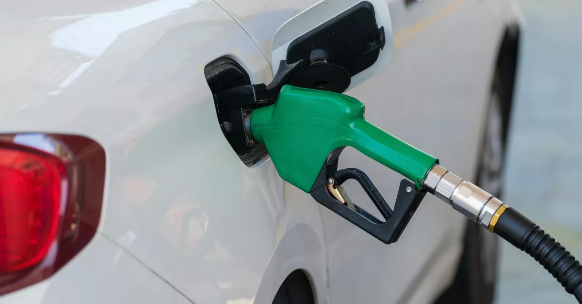 Imagen de repostaje de gasolina. / PEXELS