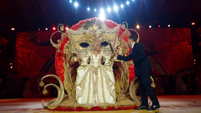 María Julia Bello, Reina de los Mayores Carnaval 2025. / AYUNTAMIENTO DE SANTA CRUZ DE TENERIFE