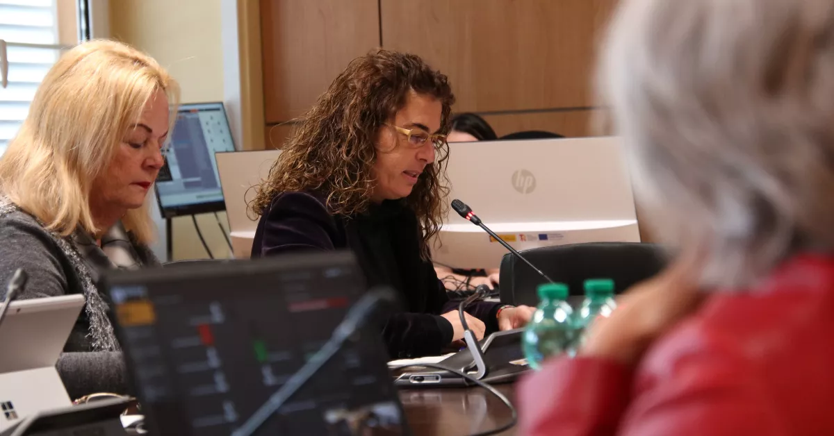 Gemma Martínez, concejal de Parques y Jardines, durante la comisión / AYUNTAMIENTO DE LAS PALMAS