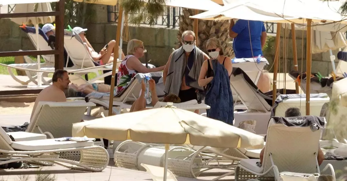 El hotel H10 Costa Adeje, donde se detectaron varios casos de coronavirus entre un grupo de turistas italianos el 24 de febrero de 2020./ EFE/Ramón de la Rocha