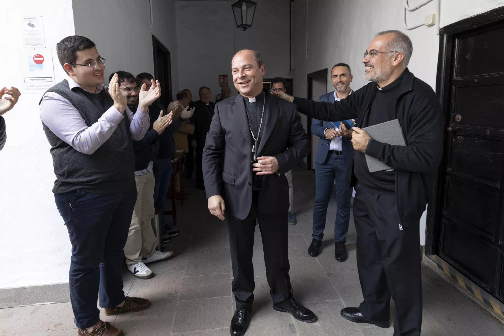 El obispo de mi calle: Eloy Santiago. / QUIQUE CURBELO-EFE